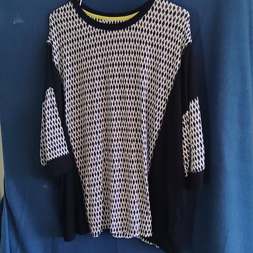 Simply Vera top